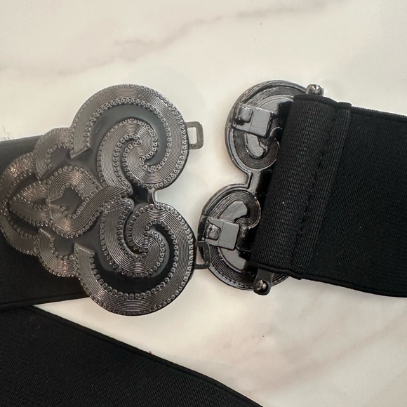 BLACK & GRAY CINCH BELT - Picture 3 of 4